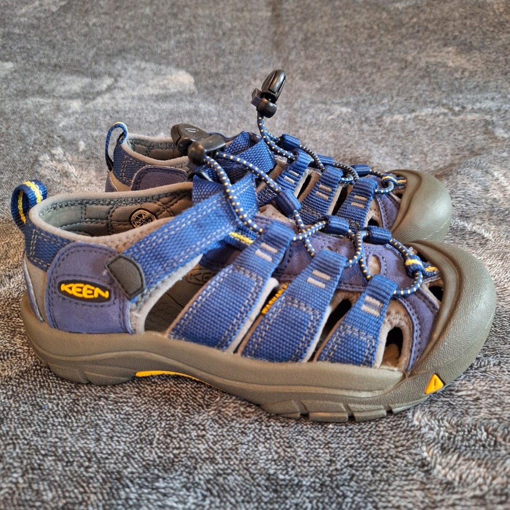 Keen Kids Newport H2 Closed Toe Water Sandals Youth 1 US‎ Swimming Beach